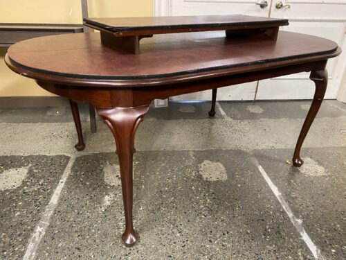 HENKEL-HARRIS Vintage African Mahogany Queen Anne Style Dining Table w/ Leaf & Protector