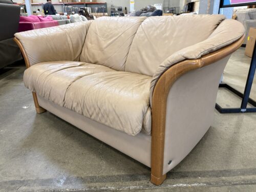 EKORNES Vintage Manhattan Paloma Stressless Loveseat in Sand Leather