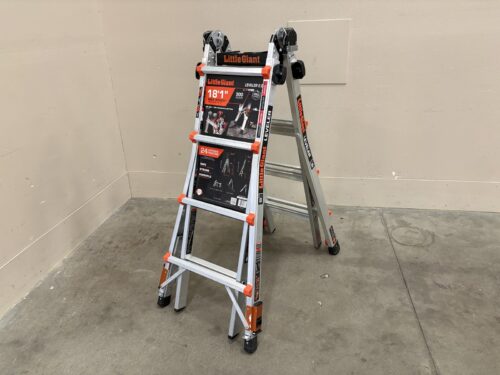 NEW! LITTLE GIANT Leveler 2.0 18ft Reach 300lbs Capacity Telescoping Multi-Postion Ladder
