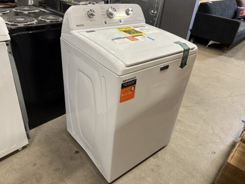 NEW! MAYTAG 4.2 Cu. Ft. High Efficiency Agitator Top-Load Washer Affresh Cycle and Lid Lock in White Model # MTW4205SW1