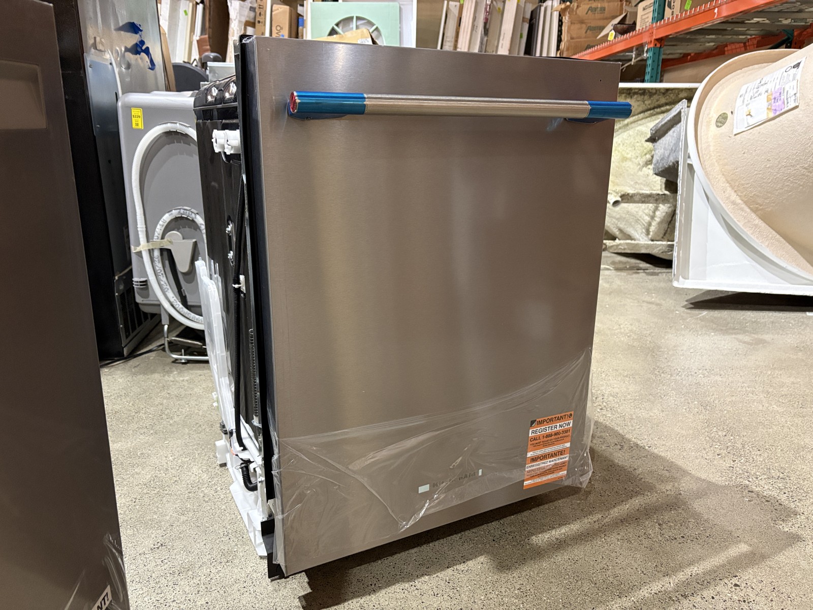 NEW! KITCHENAID 360° Max Jets™ Third Rack Dishwasher Model # KDTS464SPS 0