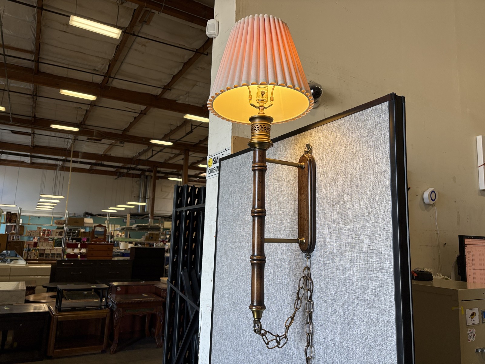 STIFFEL Vintage Hollywood Regency Bamboo Style Hanging Wall Lamp