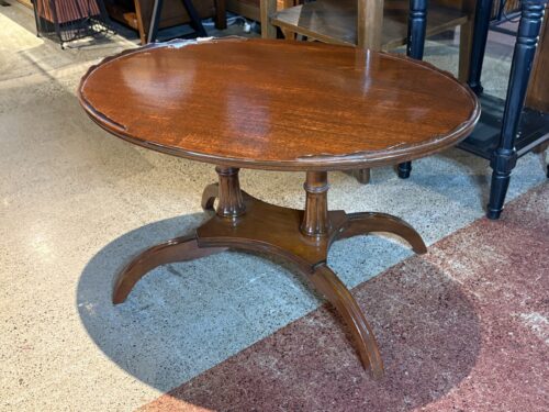 Petite Oval Pedestal Tea Table