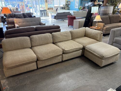 DREXEL Vintage Mid-Century Postmodern Textured Beige Weave Fabric Modular Sectional w/ Rolling Ottoman
