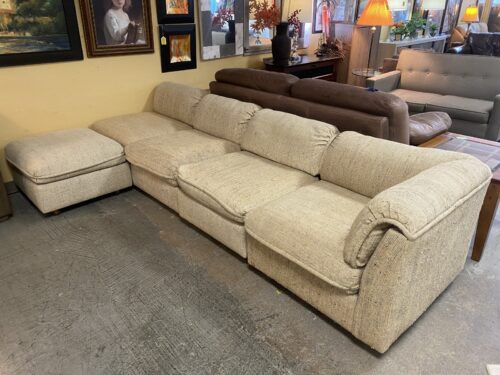 DREXEL Vintage Mid-Century Postmodern Textured Beige Weave Fabric Modular Sectional w/ Rolling Ottoman