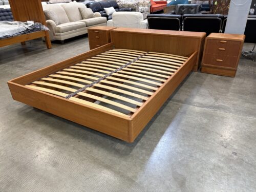 DYRLUND Vintage Danish Modern Teak Queen Size Platform Bed Frame with Lift-Top Headrest Headboard and 2 Drawer Nightstands with Pull Out Tray (Set of 3)