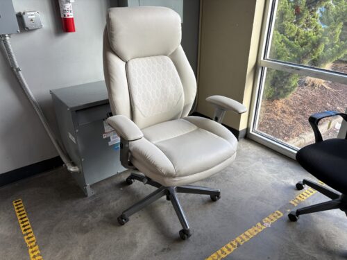 White Manager Office Chair with Shiatsu Massage