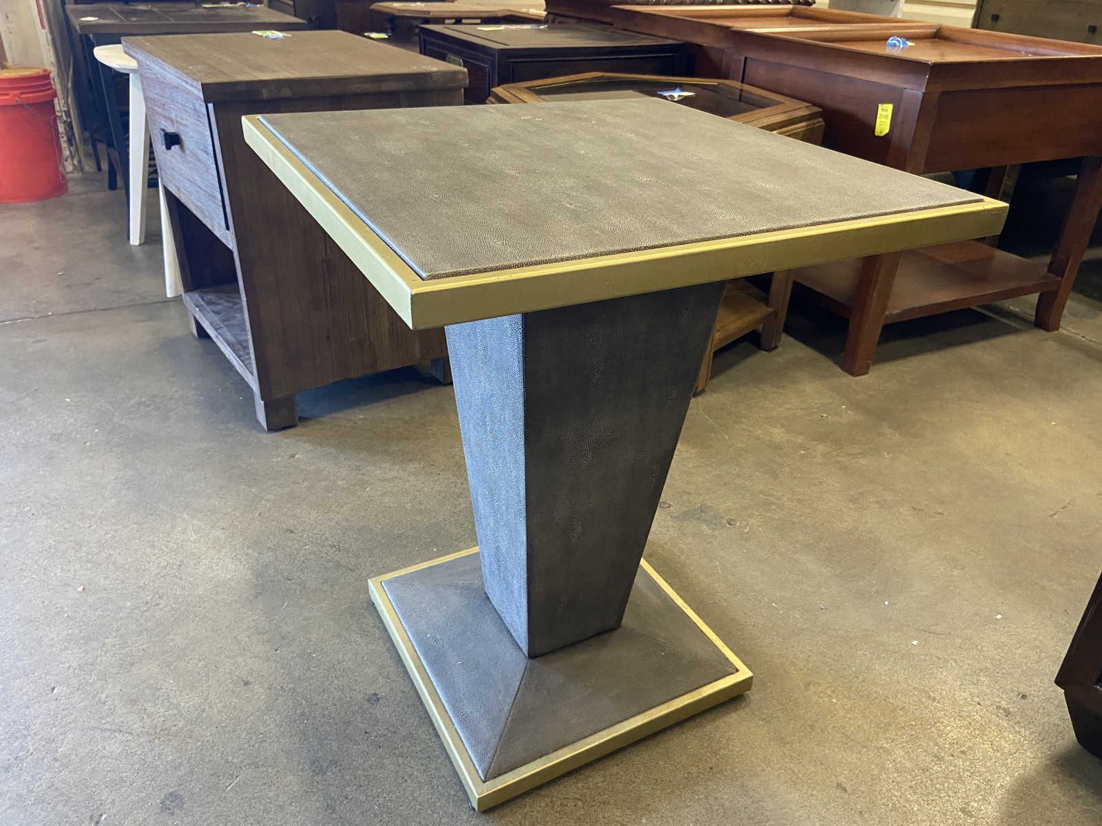 HOOKER FURNITURE Grey Faux Shagreen Pedestal Side Table