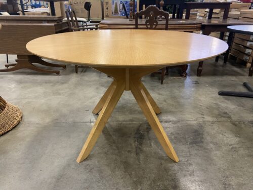 Modern Round Oak Pedestal Dining Table