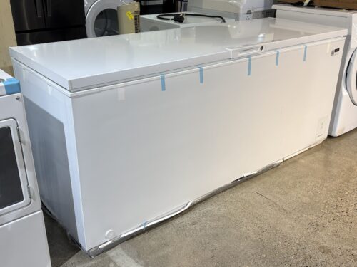 NEW! FRIGIDAIRE 25 Cu. Ft. Chest Freezer Model # FFCL2562AW